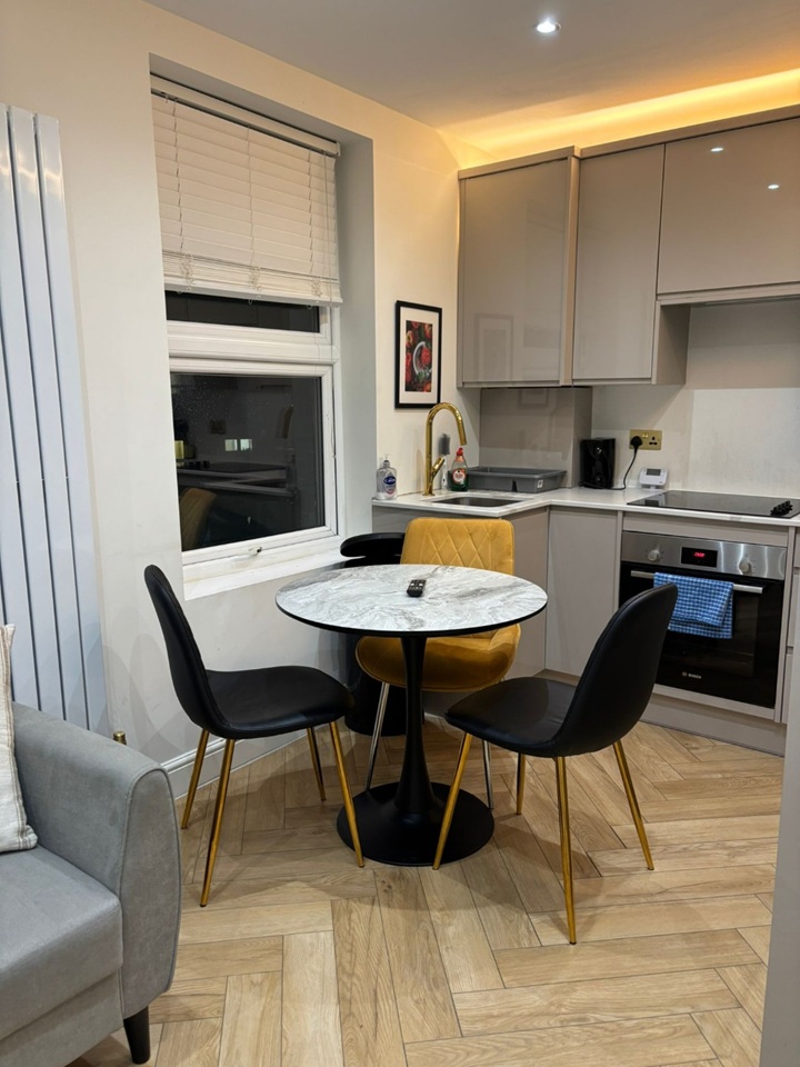 Additional image 2 of Studio Flat, Grafton Road, NW5, N1 7GU