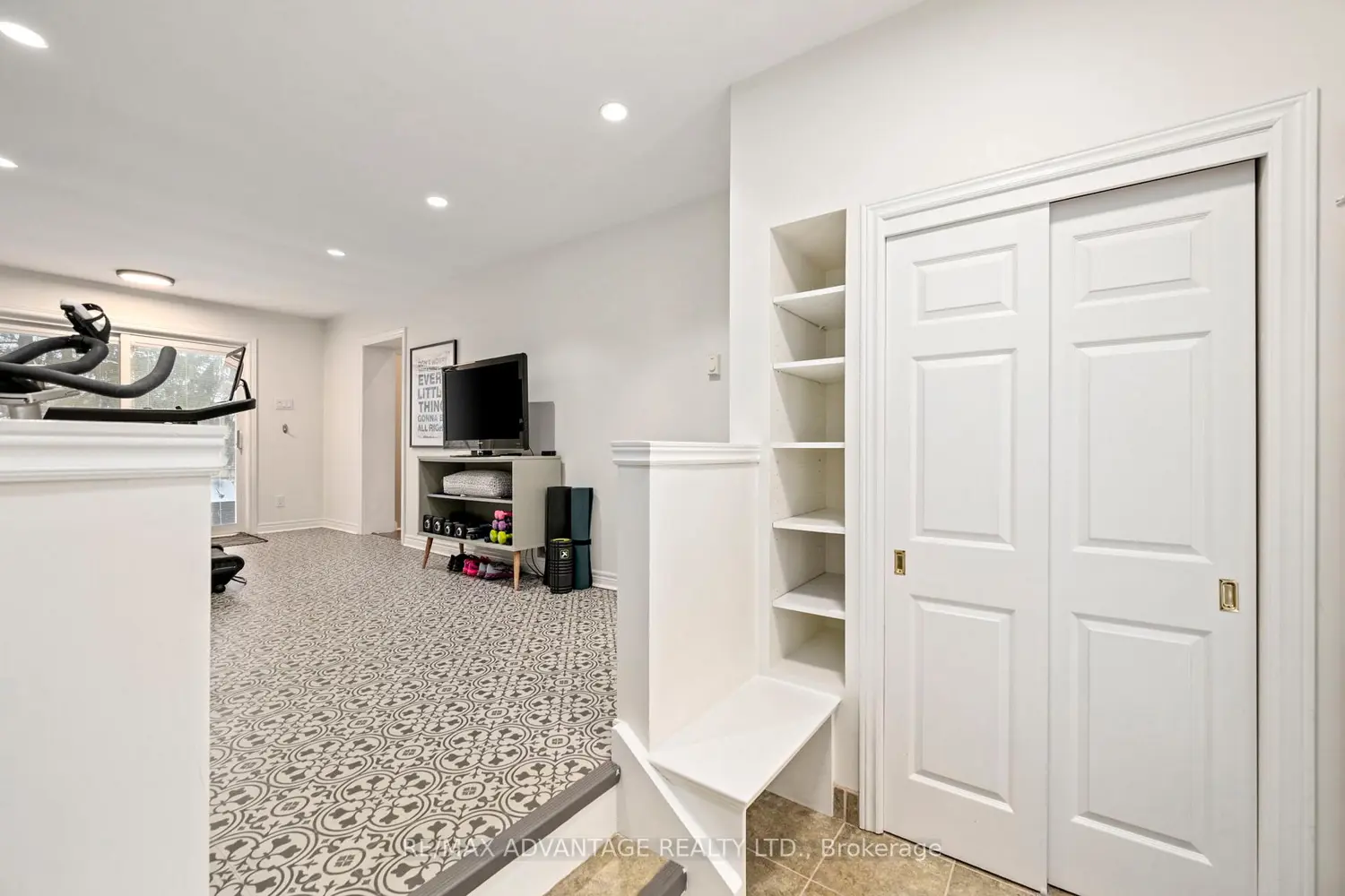 832 Sunninghill Avenue photo 4