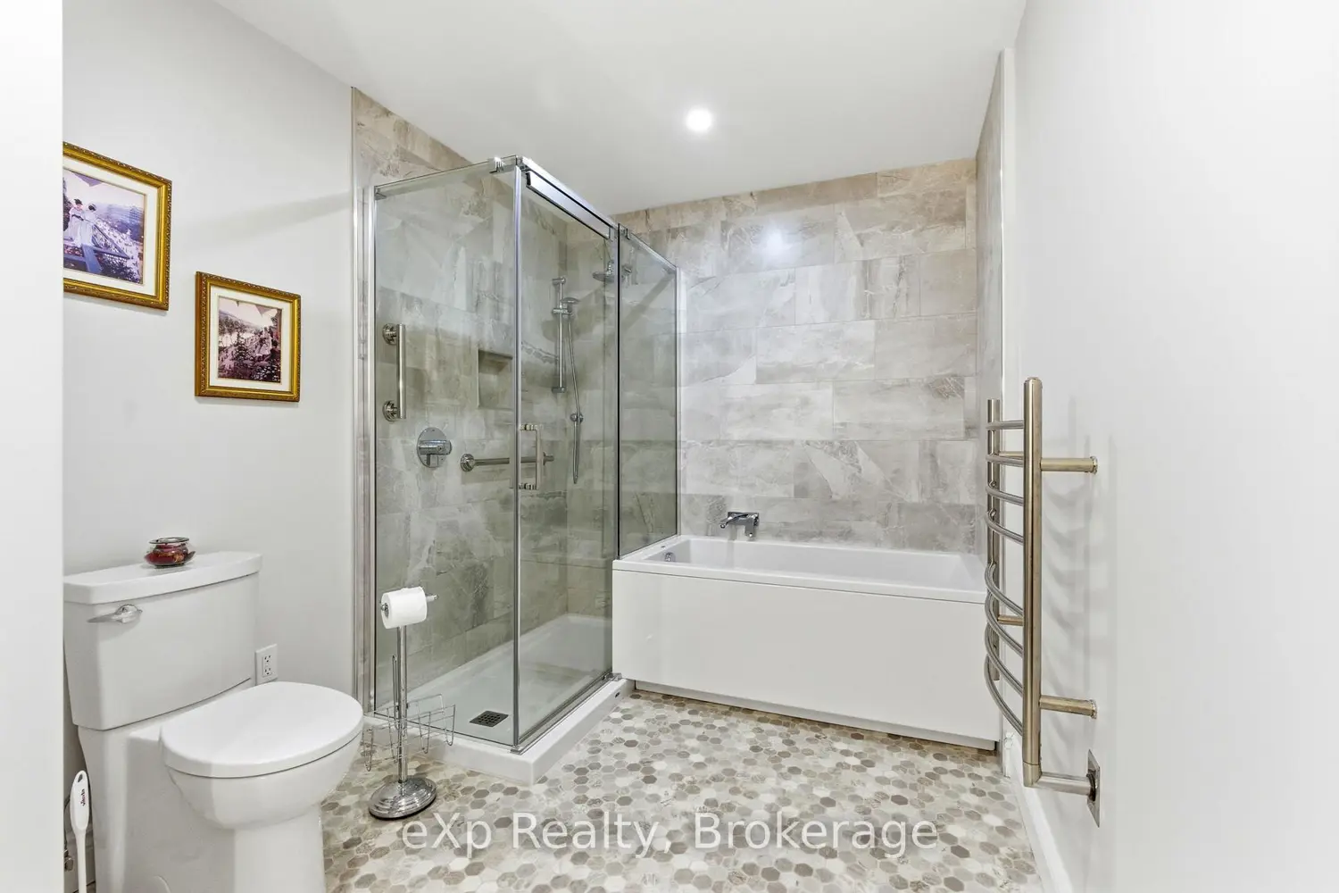 Additional image 2 of 30 Front Street 206