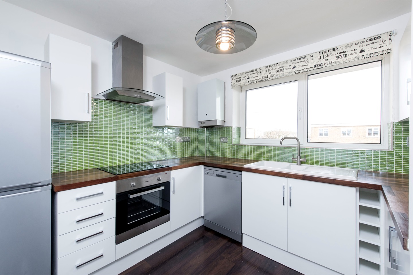 1 Bed Flat, Morgan Court, SW11, N1 7GU