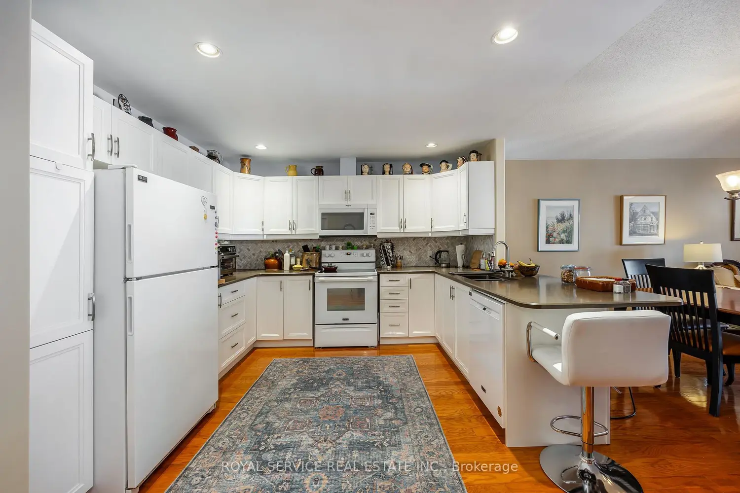 Additional image 5 of 877 Wentworth Street 6