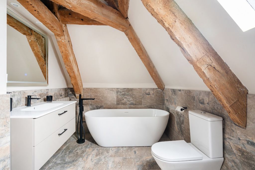 Additional image 20 of 5 bed detached house for saleBasset Down, Wroughton, Wiltshire SN4