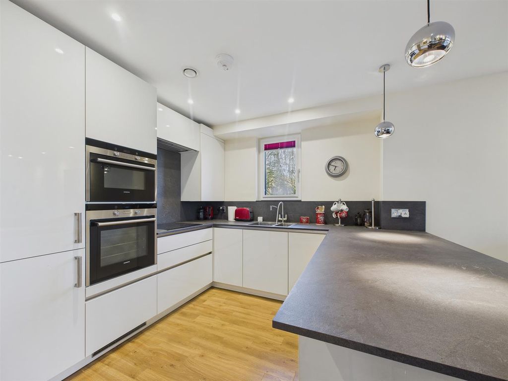 Additional image 8 of 1 bed flat for saleOrchard Road, Malvern WR14