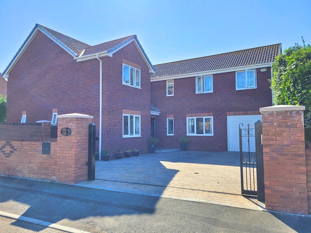 Additional image 2 of 5 bed detached house for saleSanderling Close, Rest Bay, Porthcawl CF36