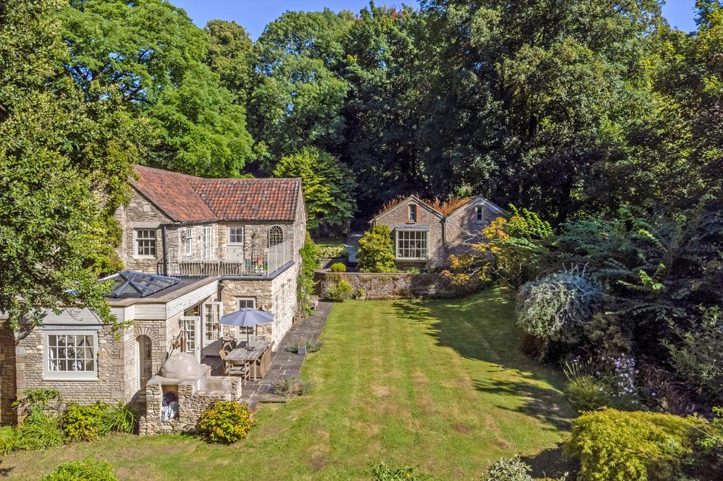 4 bed detached house for saleDyrham, Near Bath, Gloucestershire SN14