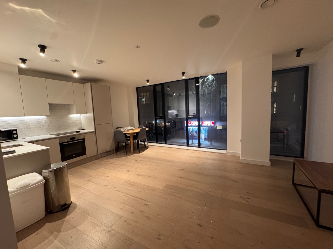 1 Bed Flat, Cambridge Heath Road, E2, N1 7GU