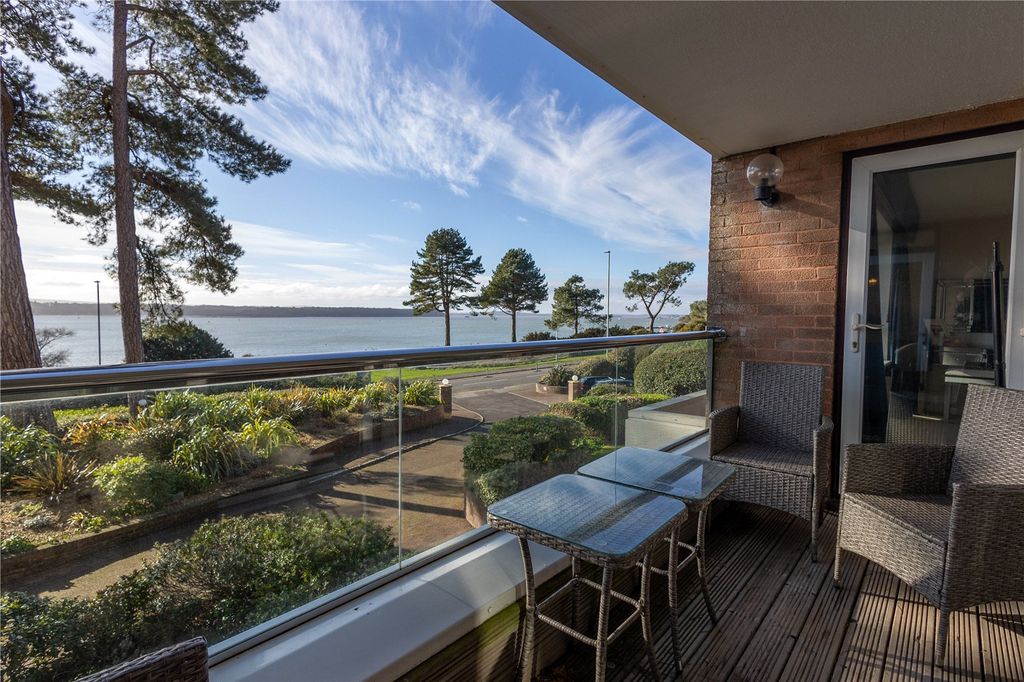 3 bed flat for saleSandbanks Road, Poole, Dorset BH14