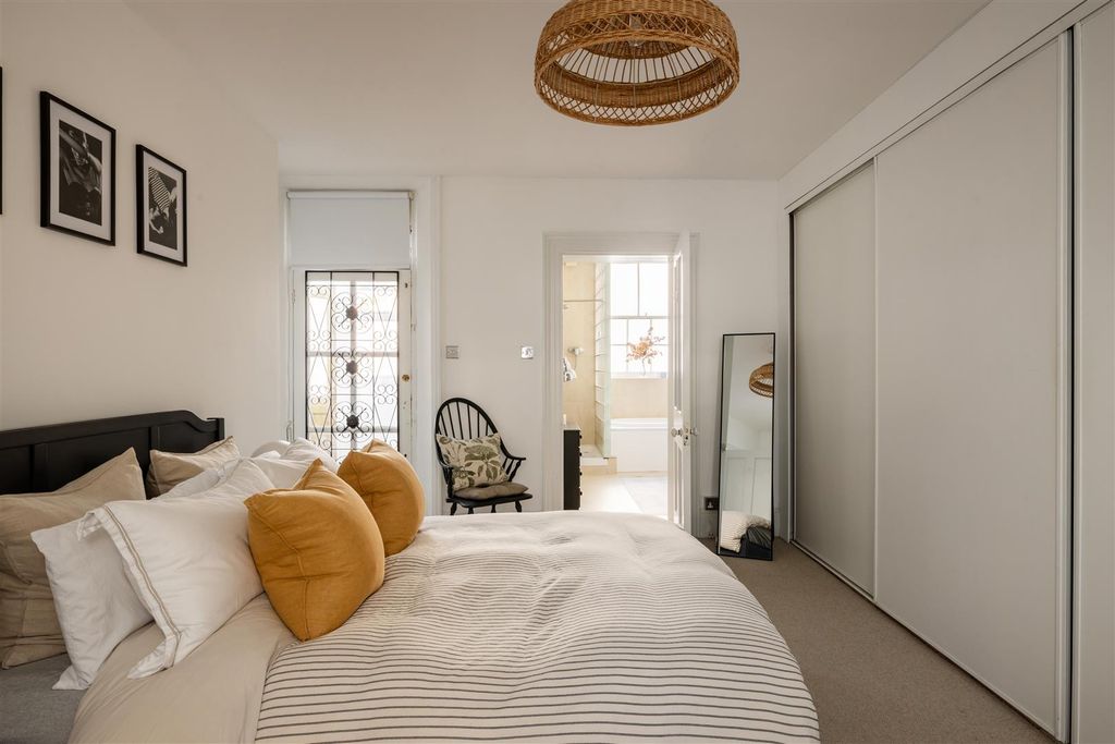 Additional image 11 of 2 bed flat for saleLewes Crescent, Brighton BN2