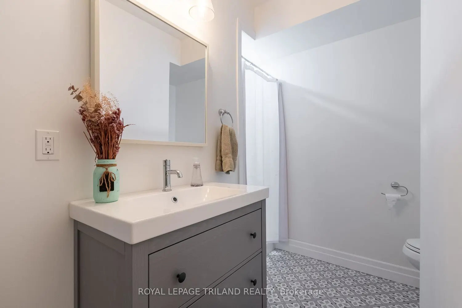 Additional image 17 of 9861 Glendon Drive 102, Middlesex Centre