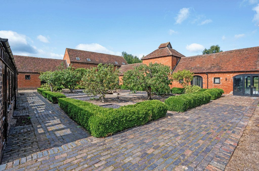 Additional image 41 of 8 bed detached house for saleFrenchlands Lane, Lower Broadheath, Worcester WR2