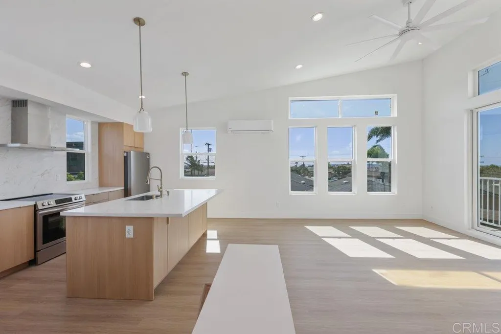 3839 Baker St, San Diego, CA 92117 photo 5