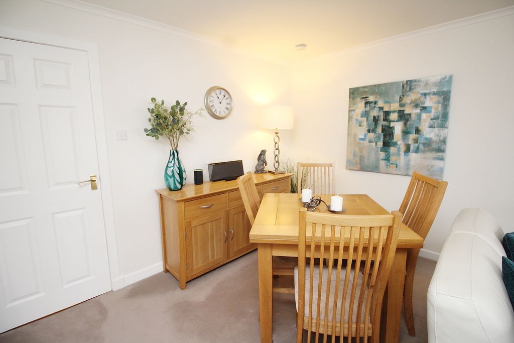 Additional image 4 of 2 bed flat for saleMain Street, Renton G82