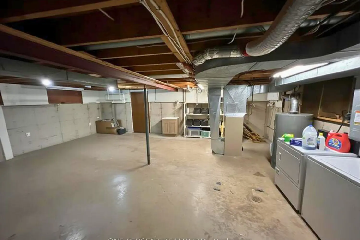 Additional image 19 of 49 Spruceside Crescent