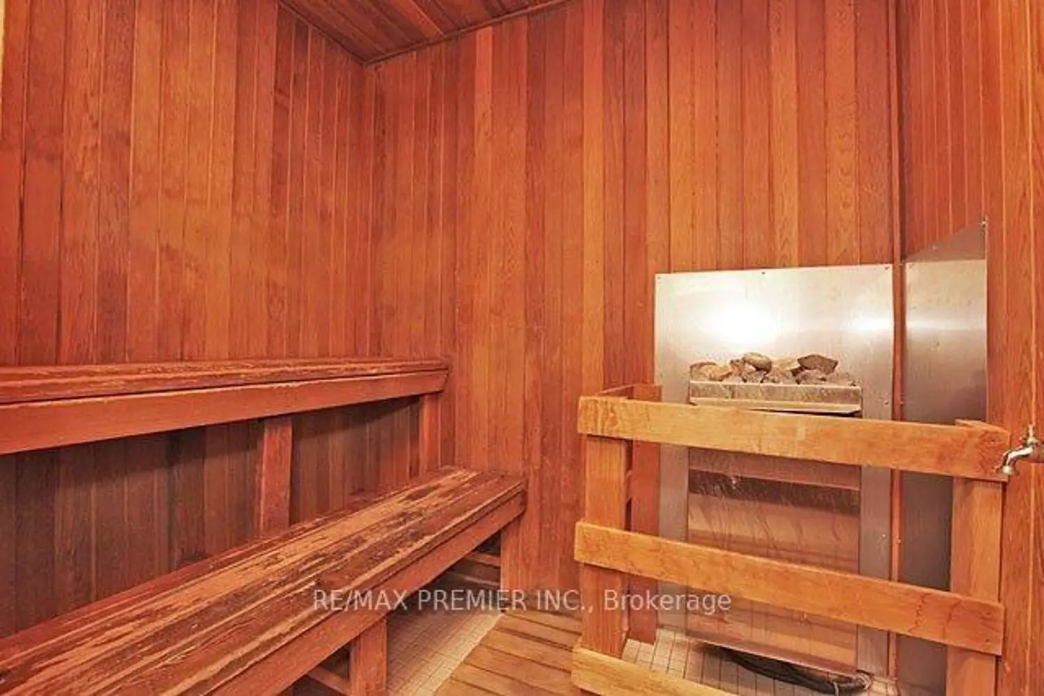 Additional image 10 of 33 Elm Drive 612