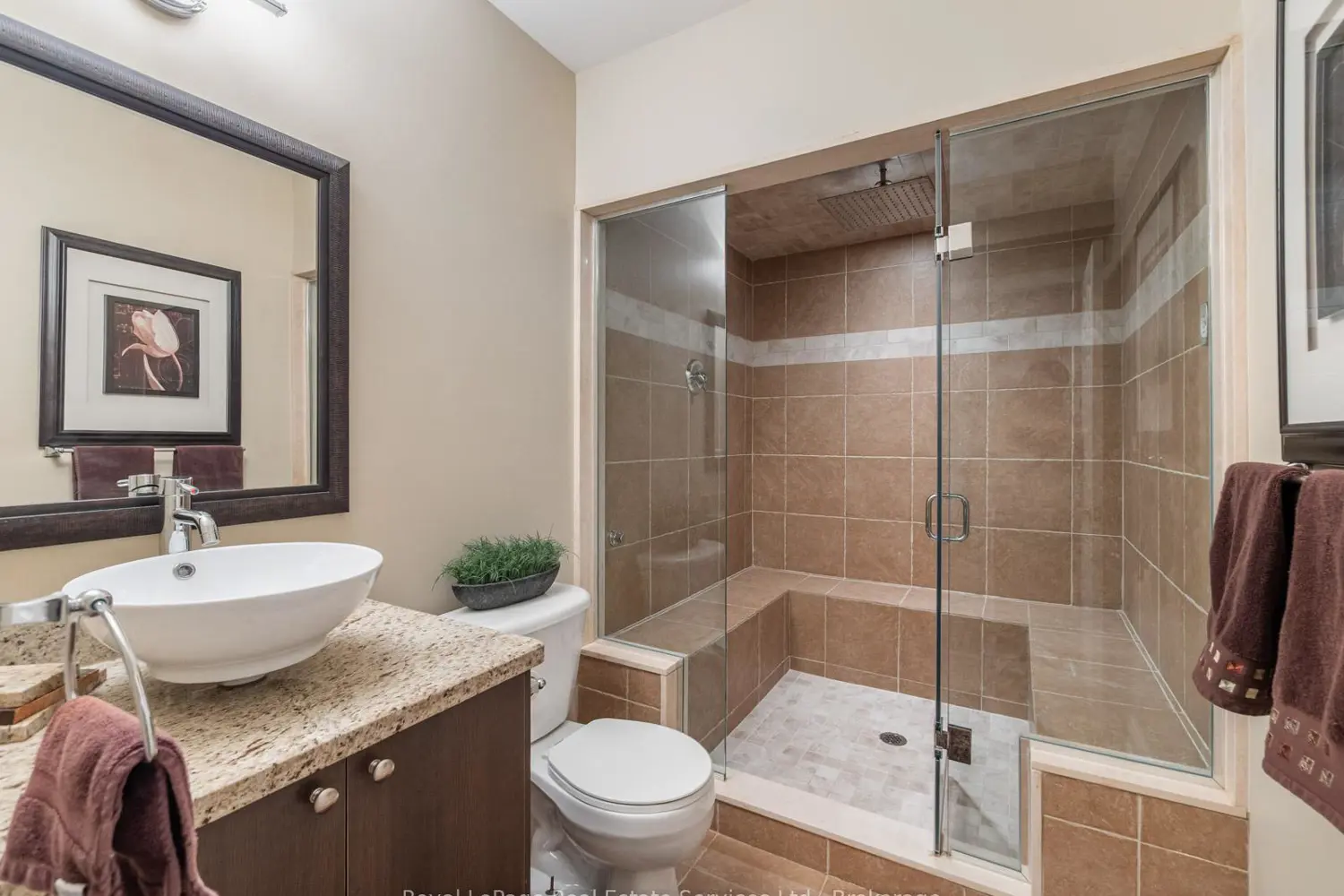 Additional image 16 of 1468 Ferncrest Road