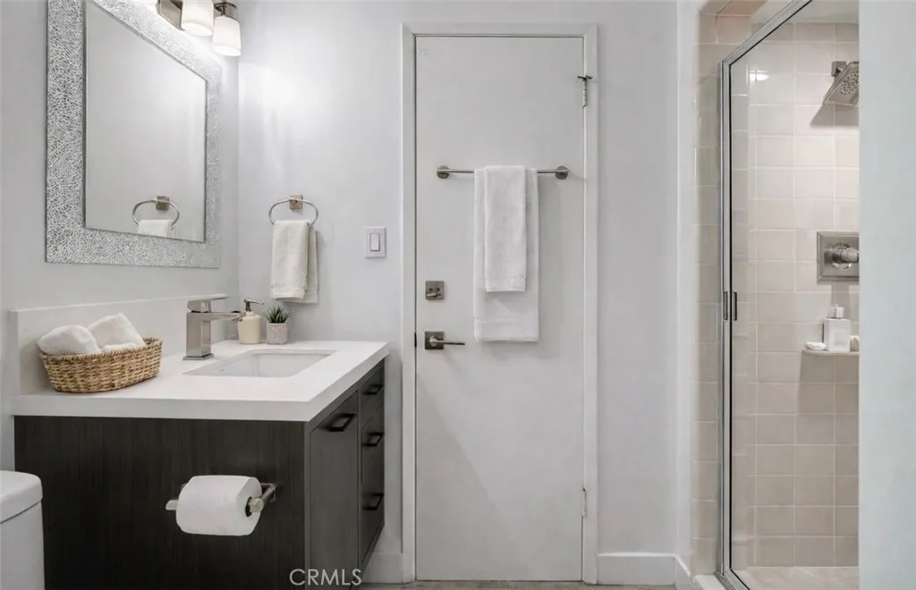 Additional image 46 of 4450 Hayvenhurst Ave, Encino, CA 91436