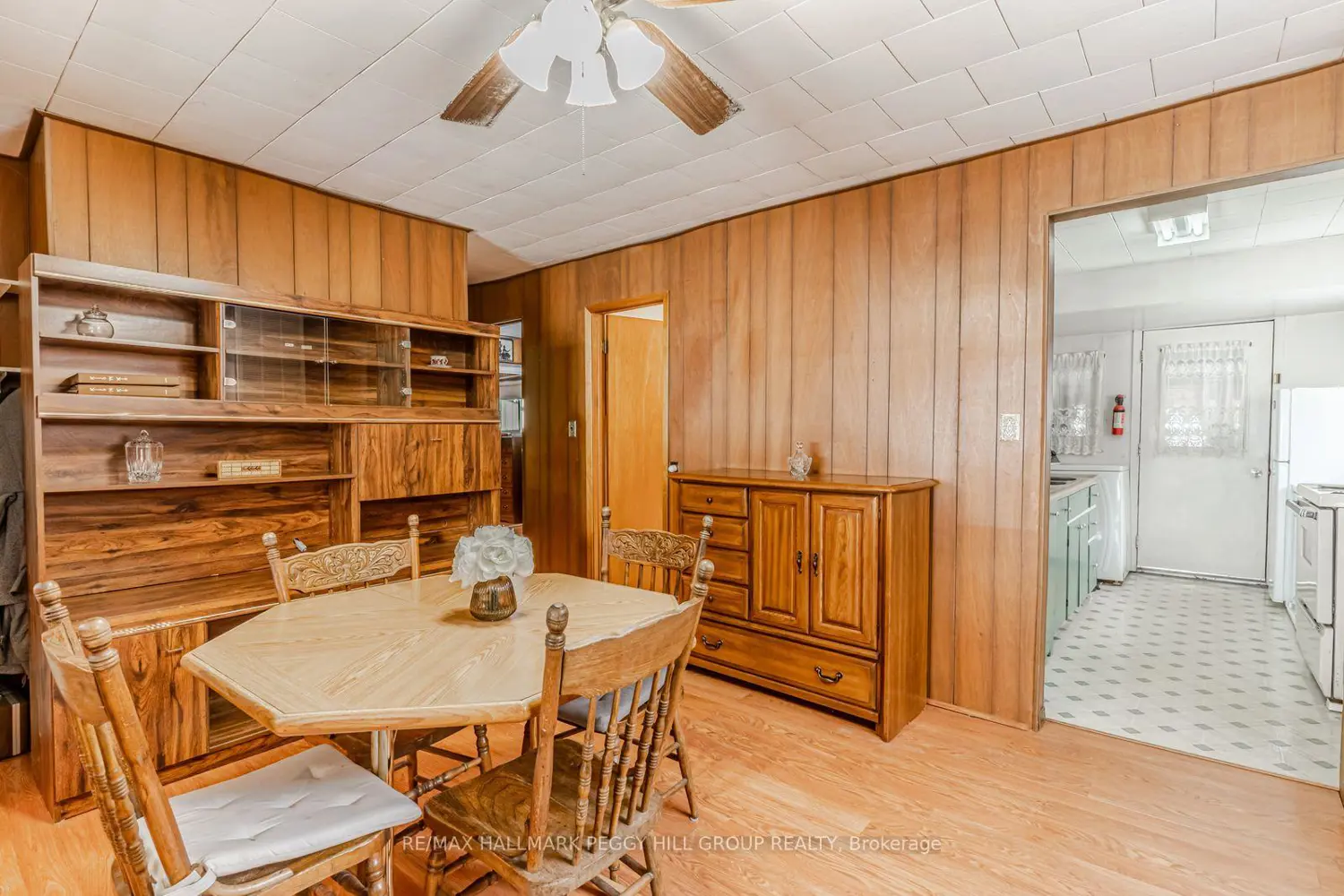 Additional image 7 of 1237 15 Line