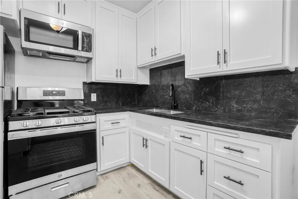 Additional image 19 of 10620 Holman Ave Unit 3, Los Angeles, CA 90024