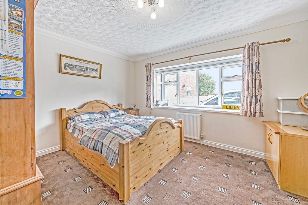 Additional image 19 of 8 bed detached house for saleGreen End Road, Kempston, Bedford MK43