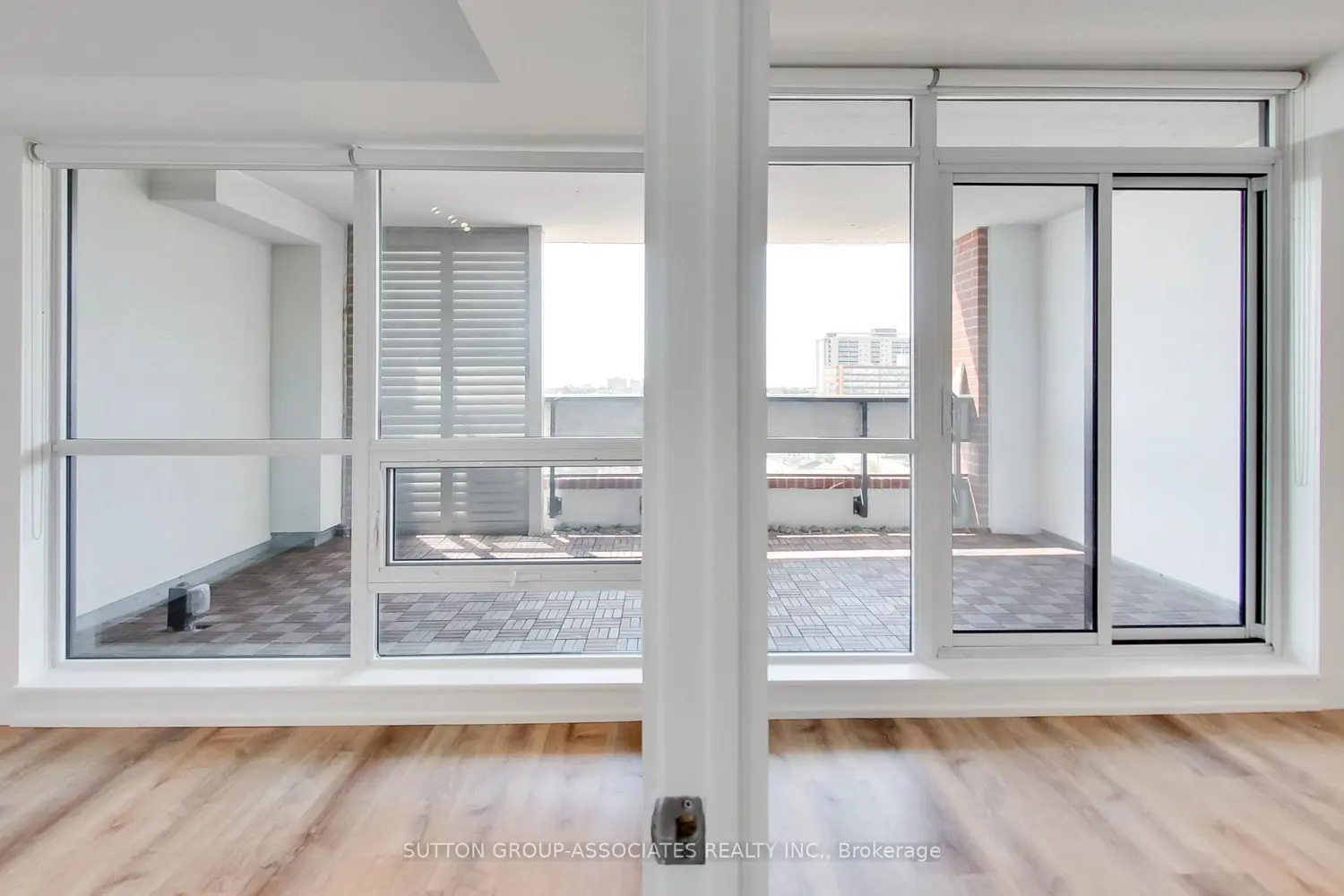 Additional image 10 of 830 Lawrence Avenue 641