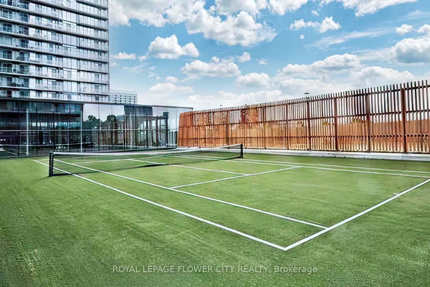 Additional image 20 of 105 The Queensway Avenue 415