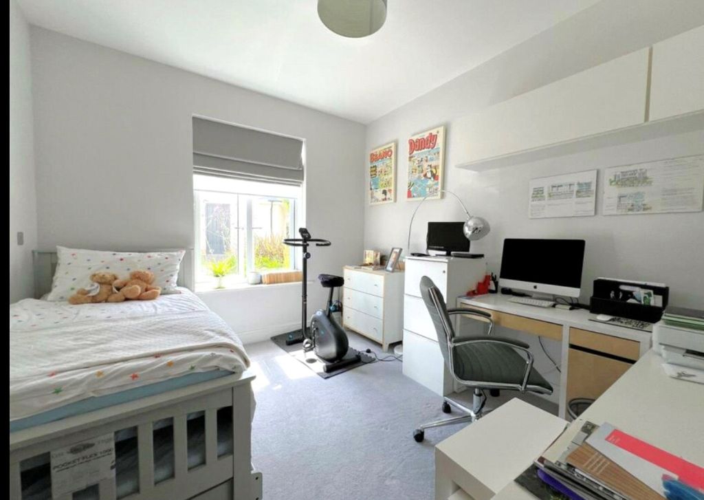 Additional image 10 of 3 bed flat for saleCloister Way, Leamington Spa, Warwickshire CV32
