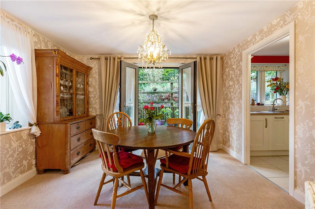 Additional image 4 of 2 bed flat for saleGranham Close, Marlborough, Wiltshire SN8