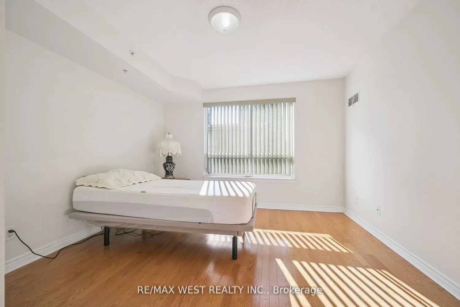 Additional image 7 of 350 Princess Royal Drive 805