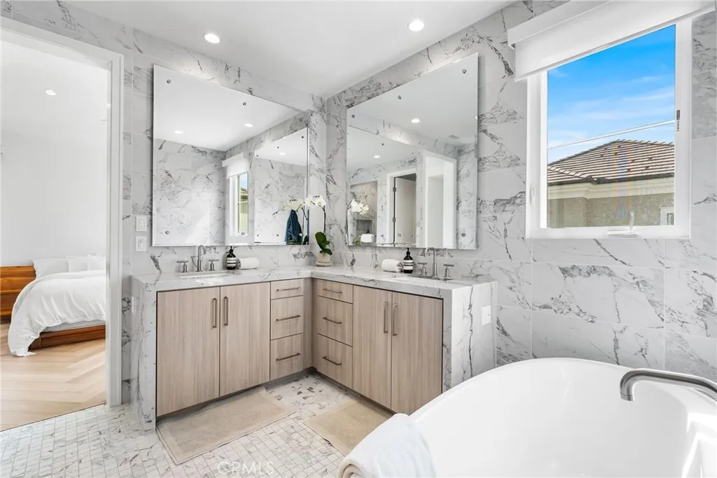 Additional image 75 of 120 Linda Vista, Irvine, CA 92618