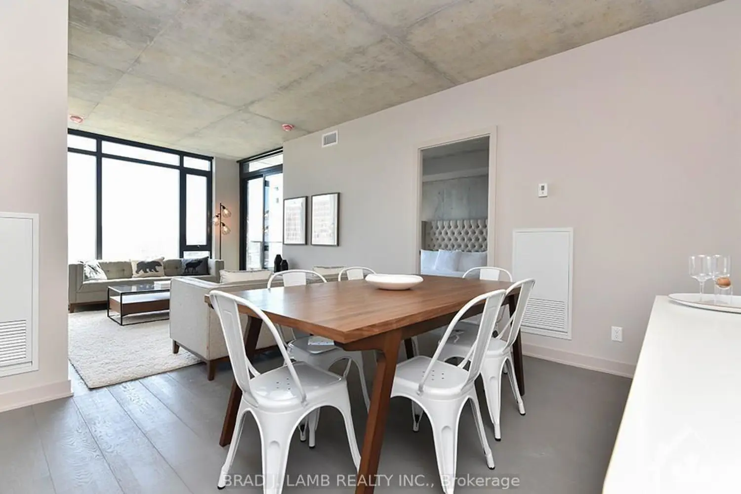 Additional image 4 of 203 Catherine Street 209