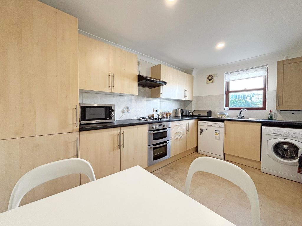 Additional image 7 of 2 bed flat for saleAdmirals Quay, The Packet Quays, Falmouth, Cornwall TR11