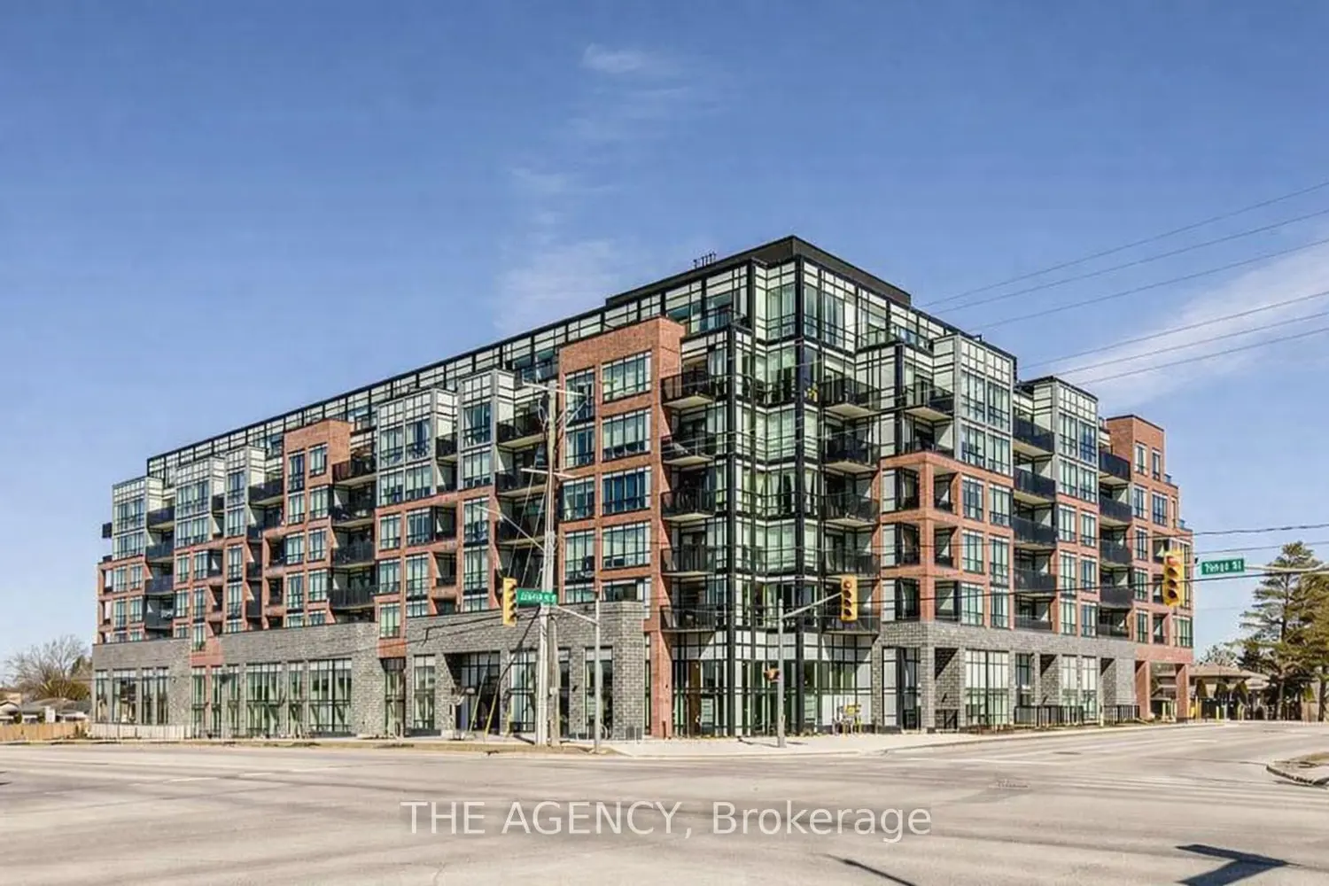 681 Yonge Street 327