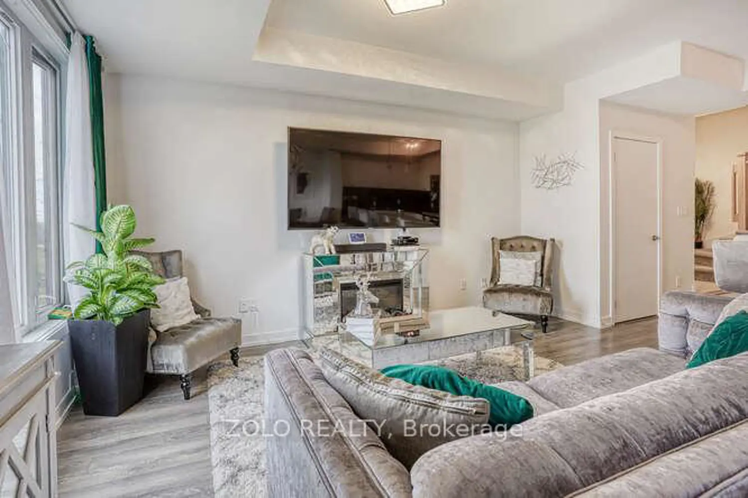 Additional image 5 of 1555 Kingston Road 218