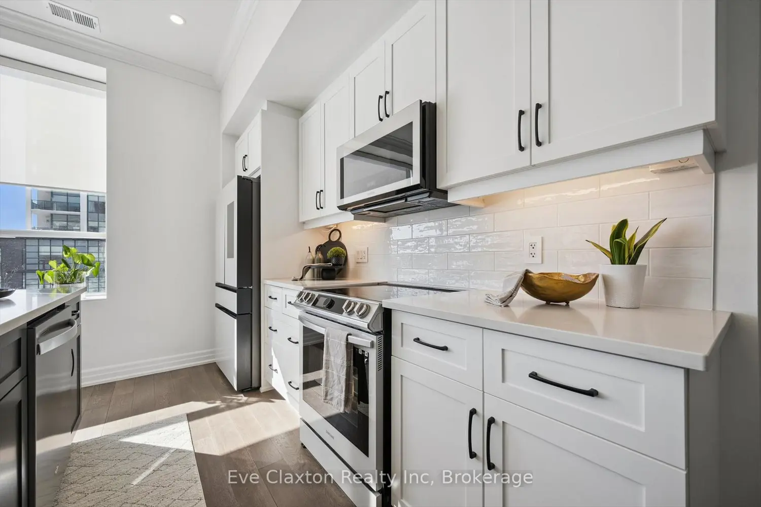 Additional image 11 of 1880 Gordon Street 204