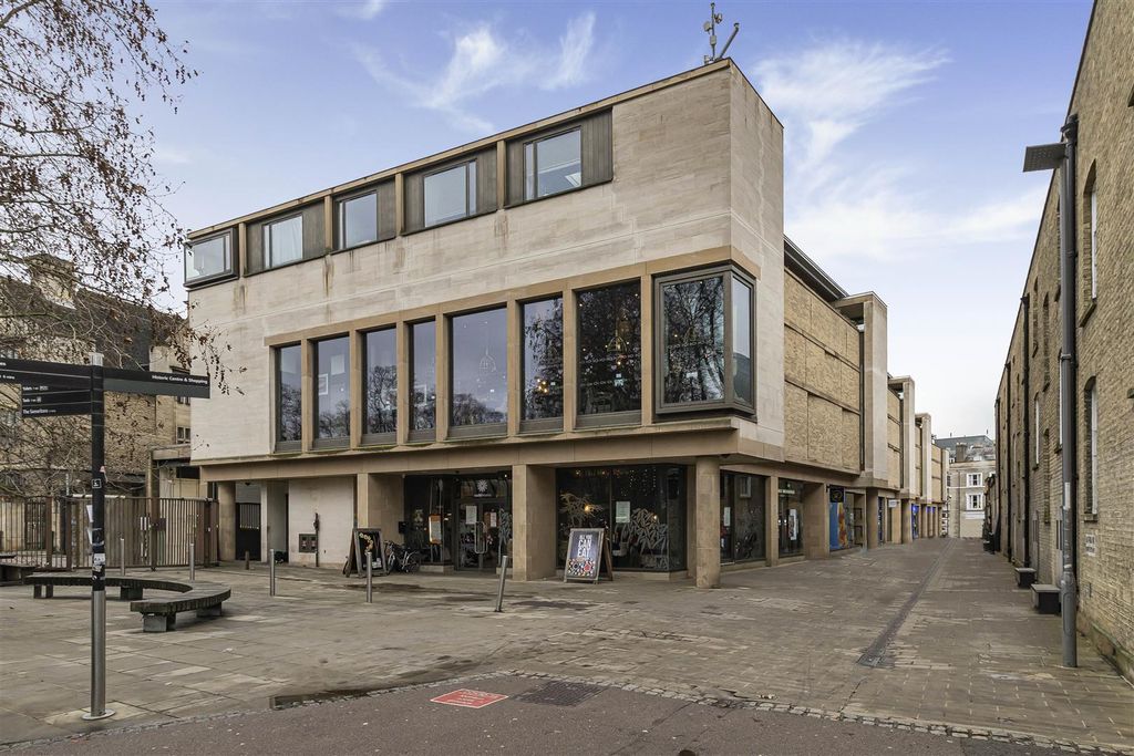 2 bed flat for saleChrist's Lane, Cambridge CB1