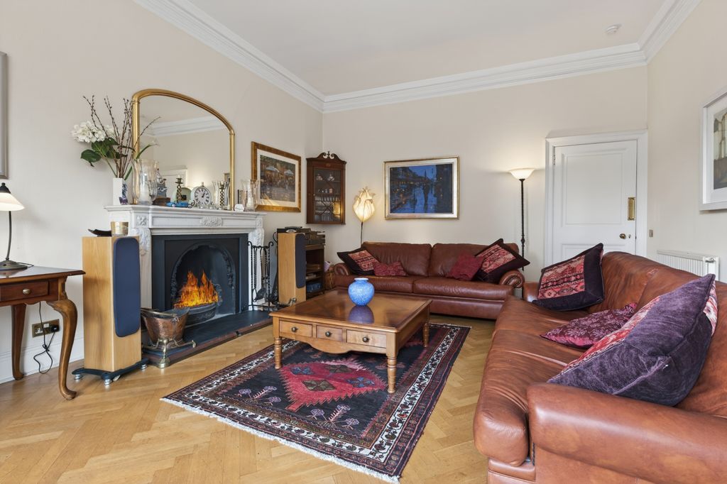 Additional image 3 of 4 bed flat for sale21 2 Rothesay Terrace, Edinburgh EH3