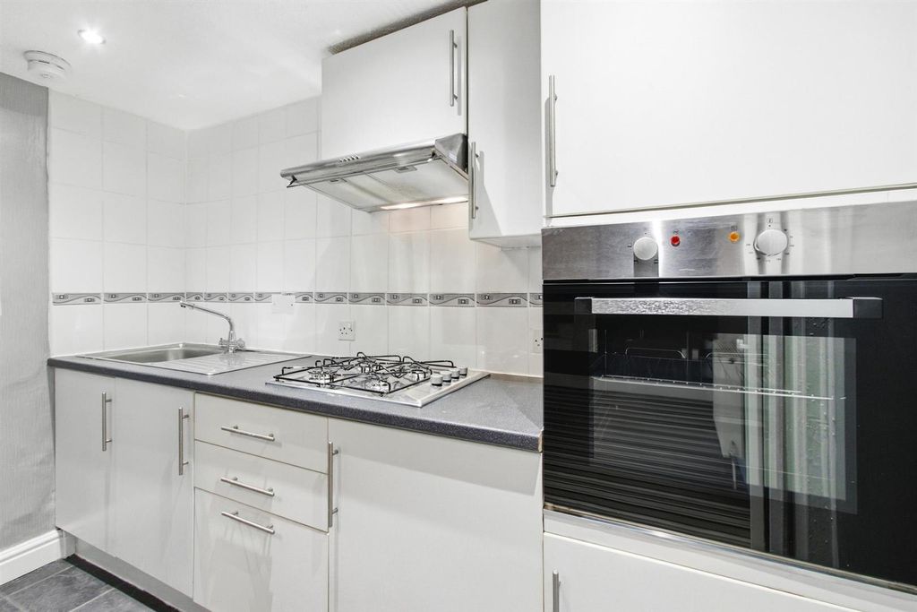 Additional image 11 of 1 bed flat for saleWilson Street, Alexandria G83