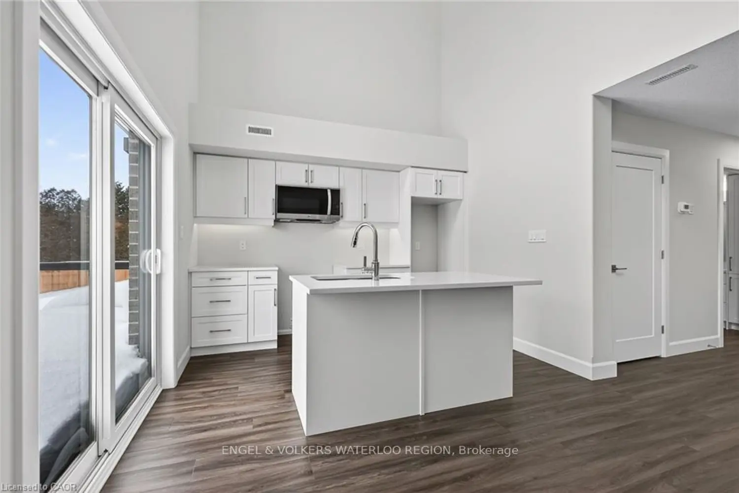 Additional image 7 of 3202 Vivian Line 45