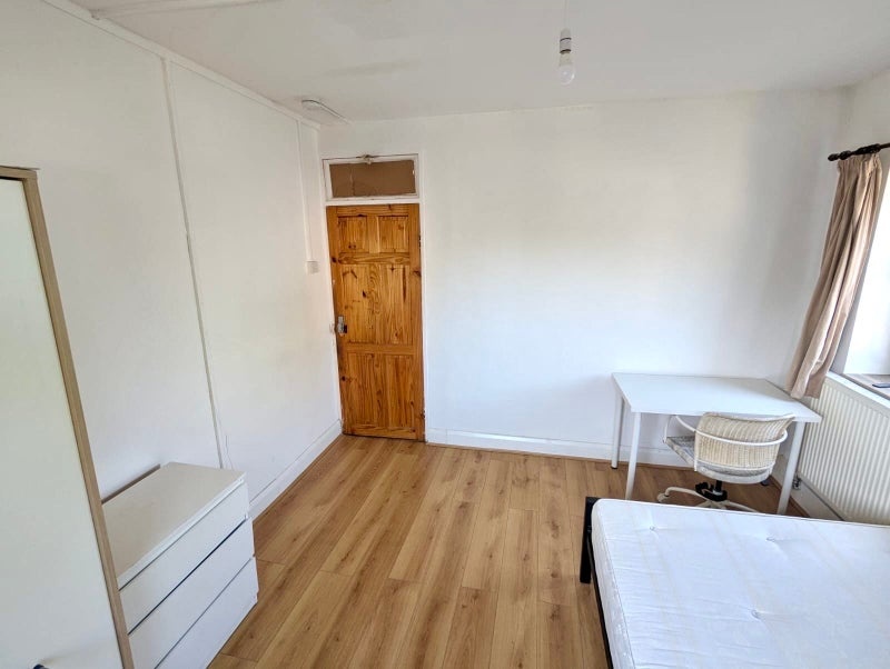Additional image 10 of Room in a Shared House, Hadleigh Cl, E1, N1 7GU