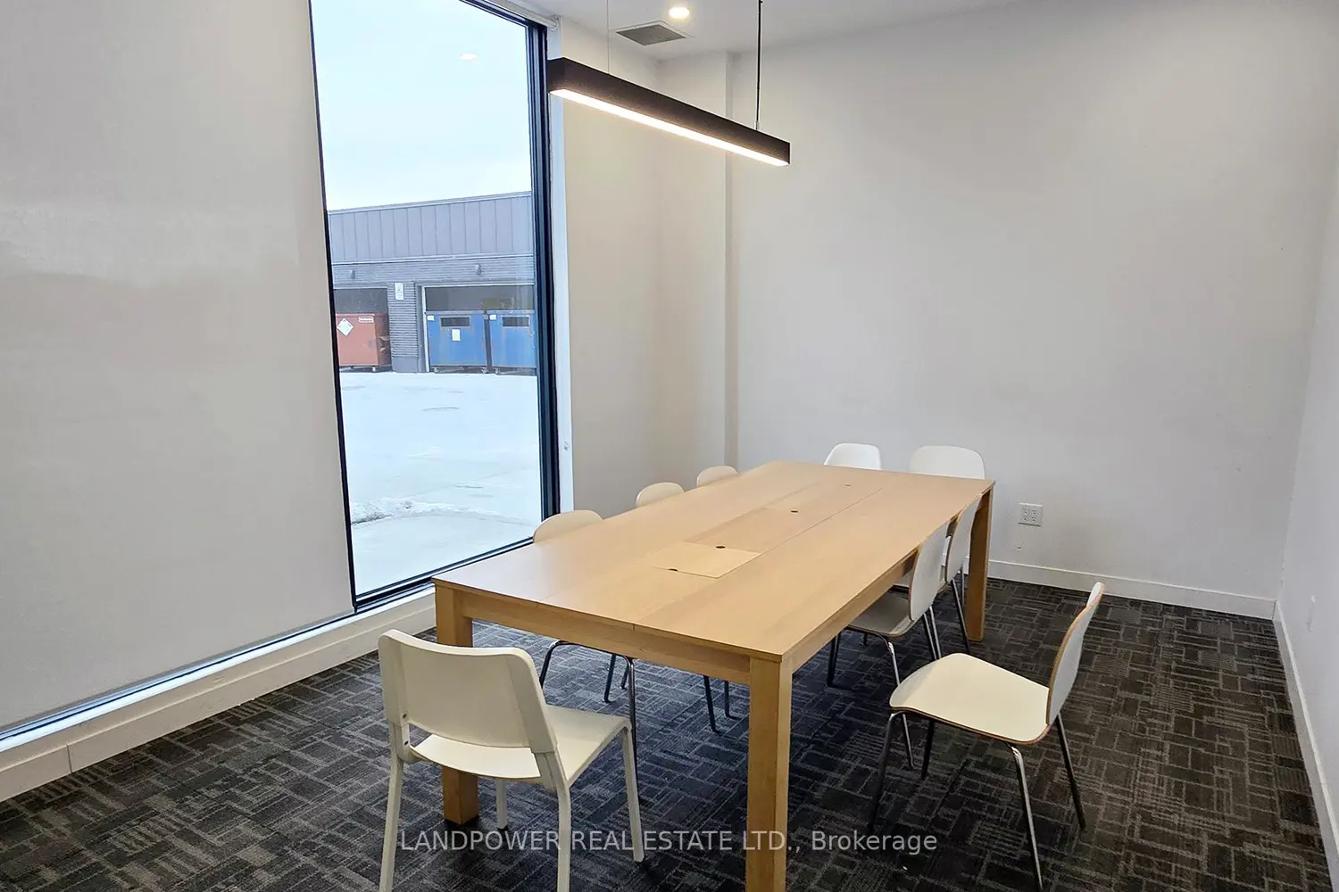 Additional image 6 of 1800 Simcoe Street 313