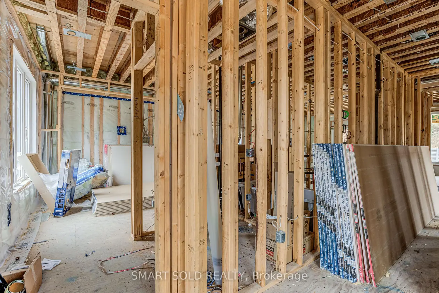 Additional image 3 of 4 Forty Third Street