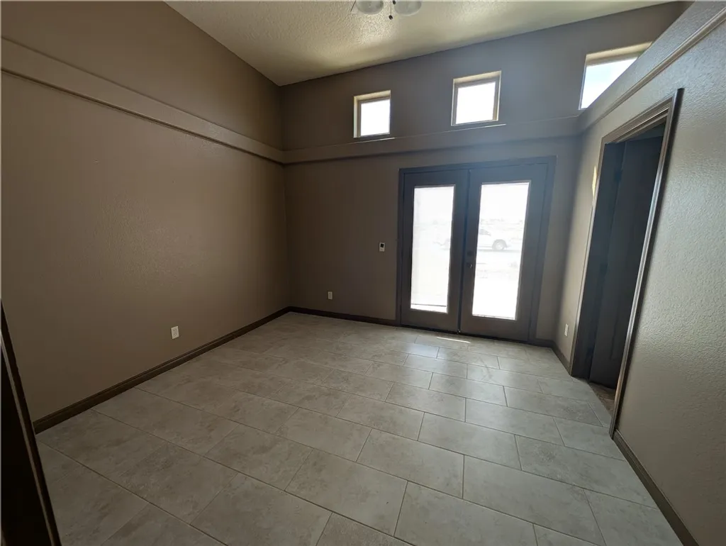 Additional image 11 of 27160 Vista Rd Unit 10, Helendale, CA 92342