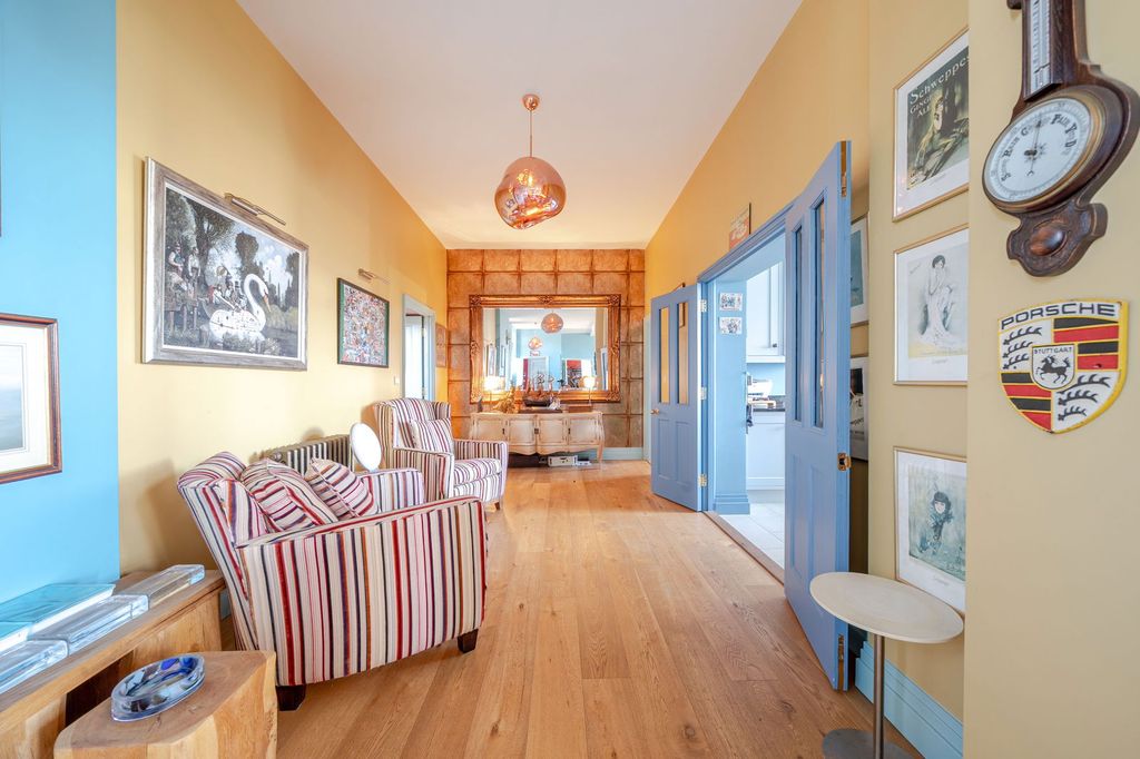 Additional image 2 of 2 bed flat for saleKings Drive, Midhurst GU29