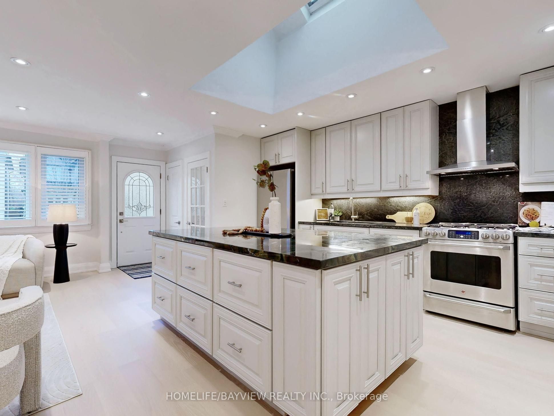 Additional image 4 of 1607 Woodbine Heights Boulevard, Toronto, ON, M4B 3A3