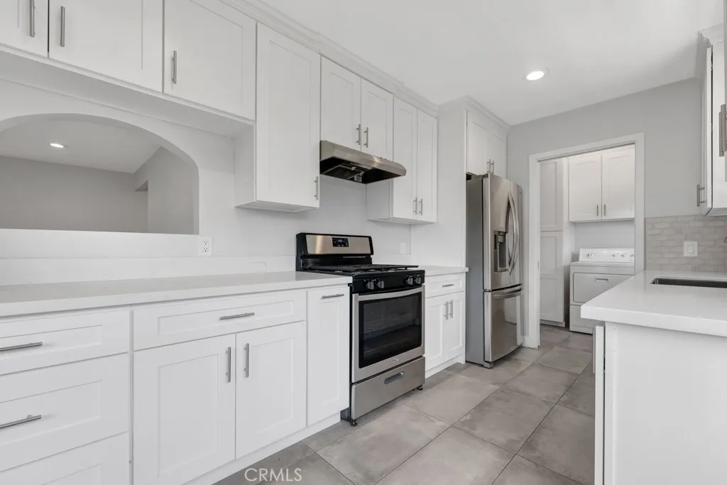 Additional image 10 of 18350 Lorne St, Reseda, CA 91335