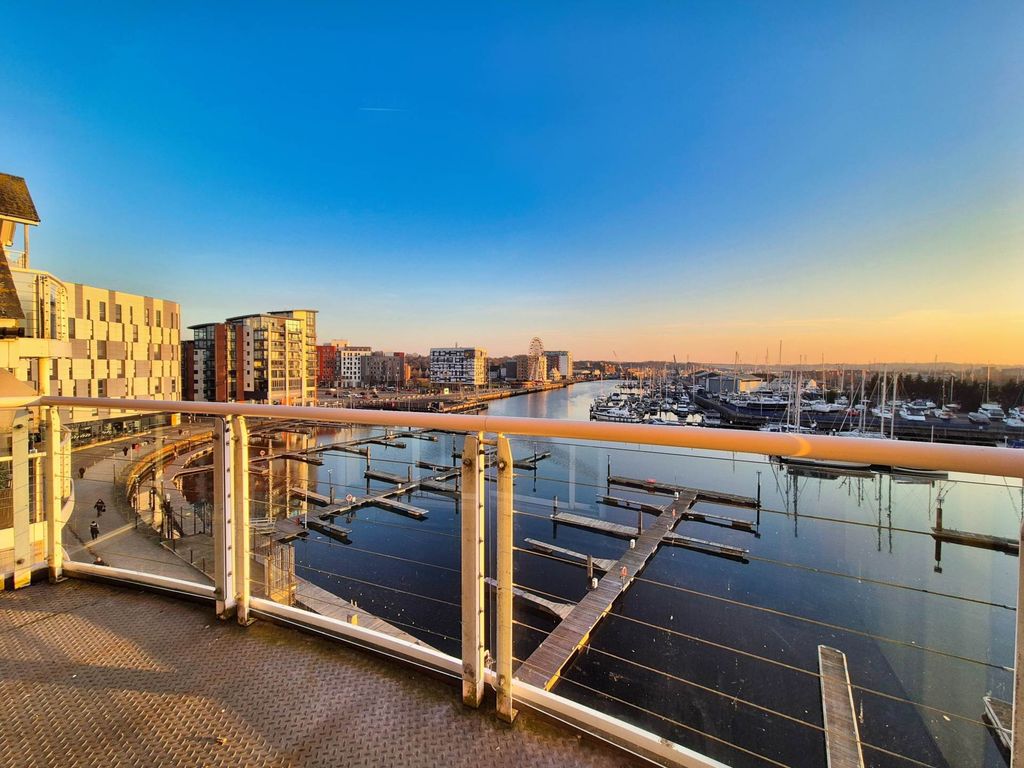 Additional image 6 of 4 bed penthouse for saleNeptune Square, Ipswich IP4