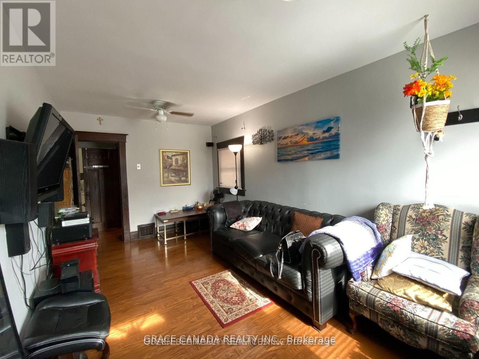 Additional image 6 of Main Level-4765 Sixth Avenue, Niagara Falls, ON, L2E 4T6