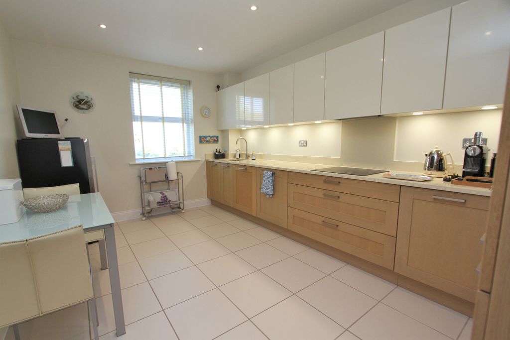 Additional image 17 of 3 bed flat for saleDarley Road, Eastbourne BN20