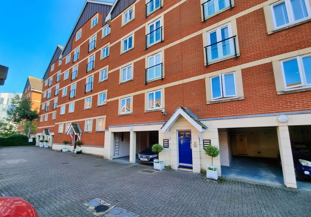 Additional image 32 of 4 bed penthouse for saleNeptune Square, Ipswich IP4