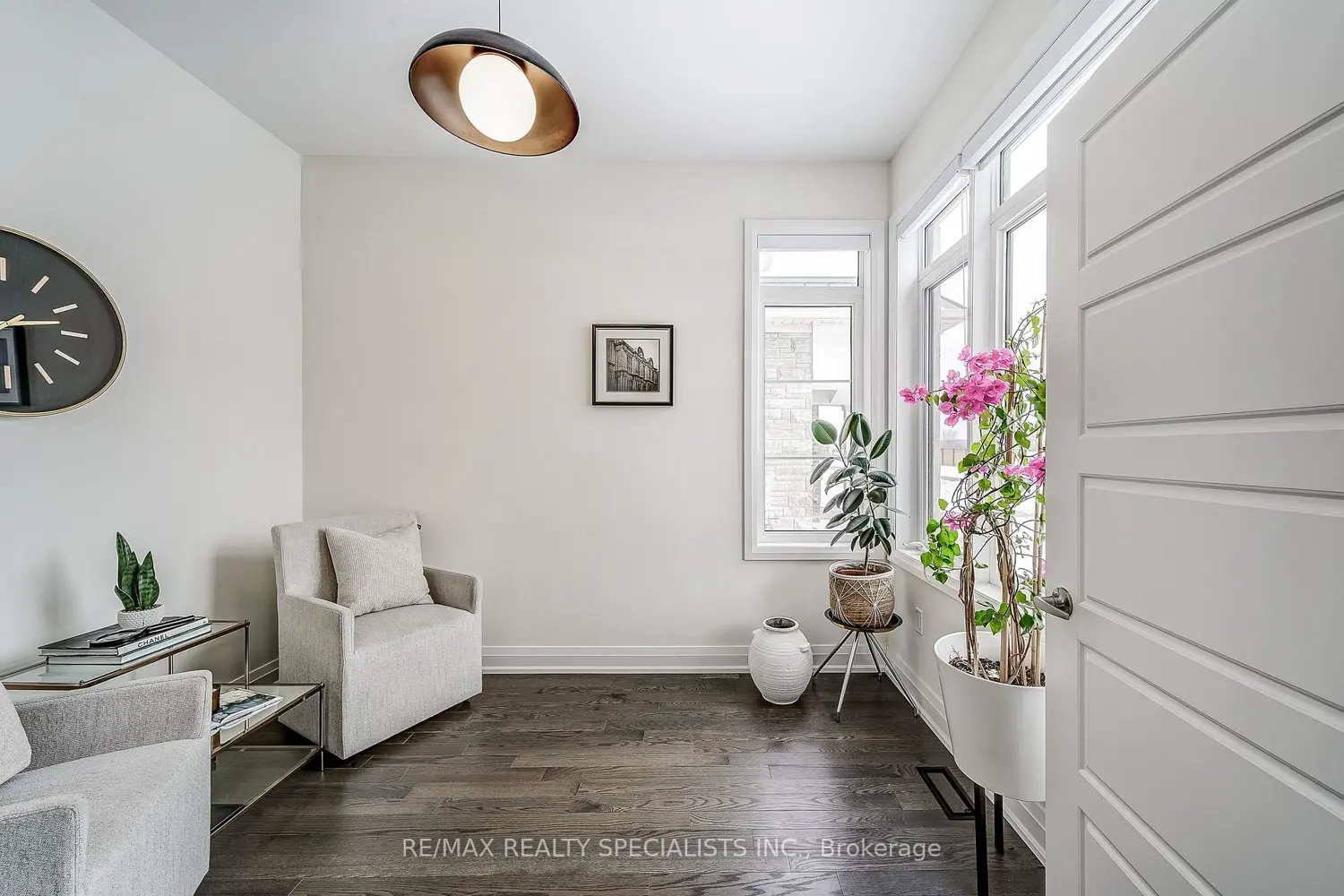 146 Jonkman Boulevard photo 3